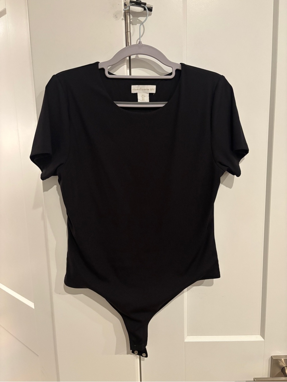 House of Harlow 1960 Black Ribbed Short-Sleeve Bodysuit. Size L
